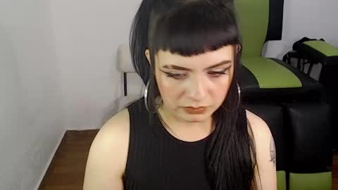 Snapshot of hanna99moon chatting on 12-21-24, 07:56 JUANA online show from 12-21-24, 07:56