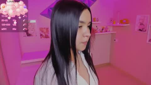 Snapshot of hanna__becker chatting on 09-09-25, 02:11 hanna  online show from 09-09-25, 02:11