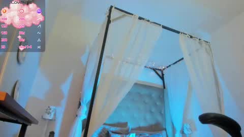 Snapshot of hanna__becker chatting on 09-28-25, 03:12 hanna  online show from 09-28-25, 03:12