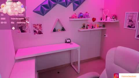 Snapshot of hanna__becker chatting on 03-03-26, 01:06 hanna online show from 03-03-26, 01:06