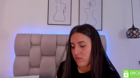 hanna__evans_ online show from 05-15-26, 11:39