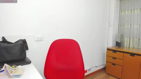 Sara online show from 10-13-25, 01:33