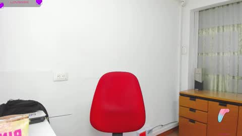 Sara online show from 10-23-25, 08:18