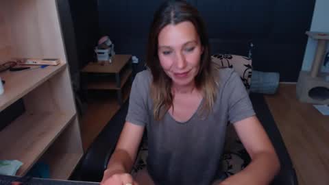 Snapshot of hanna_ha chatting on 06-19-26, 07:06 hanna_ha online show from 06-19-26, 07:06