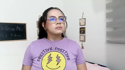 Snapshot of hanna_moons chatting on 02-17-26, 11:07 hanna_moons online show from 02-17-26, 11:07