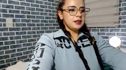 Snapshot of hanna_moons chatting on 03-20-26, 04:39 hanna_moons online show from 03-20-26, 04:39