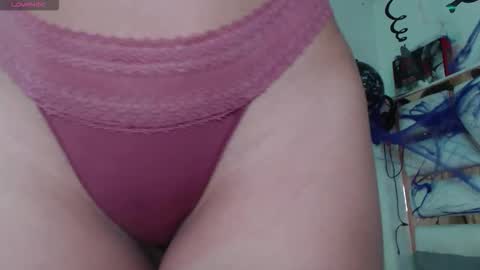 Snapshot of hanna_plum chatting on 10-23-25, 03:44 hanna_plum online show from 10-23-25, 03:44