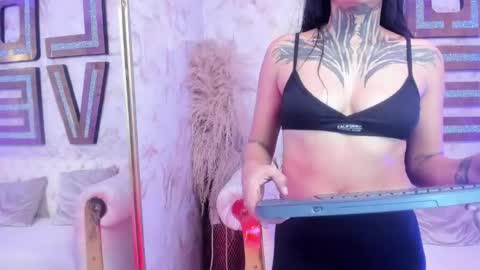 EVA online show from 05-05-26, 02:08