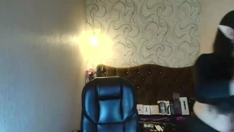Snapshot of hannacarterr chatting on 06-14-26, 12:51 Hanna online show from 06-14-26, 12:51