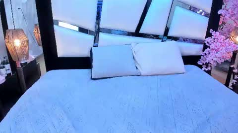 hannacollins_2 online show from 07-20-26, 01:13