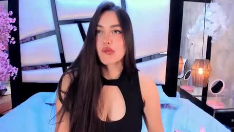 hannacollins_2 online show from 07-25-26, 01:19