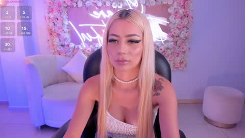  Hanna Connor  online show from 01-25-25, 08:53