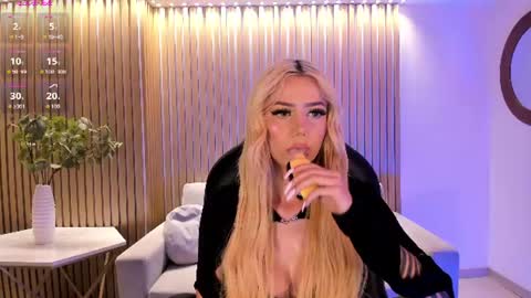 Snapshot of hannaconnor_ chatting on 07-31-26, 02:27 Hanna Connor online show from 07-31-26, 02:27