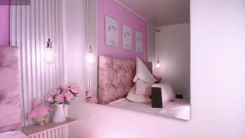 Snapshot of hannadanniels chatting on 03-10-26, 02:22 hannadanniels online show from 03-10-26, 02:22