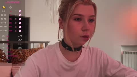 Snapshot of hannah_allin chatting on 01-22-25, 01:00 Hannah Allin online show from 01-22-25, 01:00