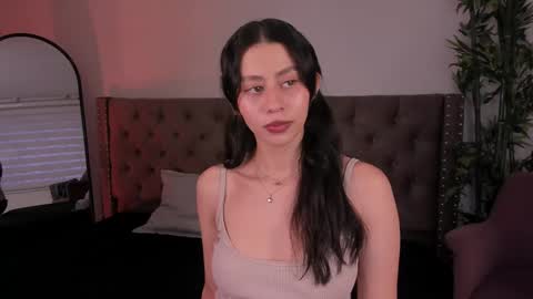 Snapshot of hannah_brady chatting on 02-14-25, 09:21 Hannah online show from 02-14-25, 09:21