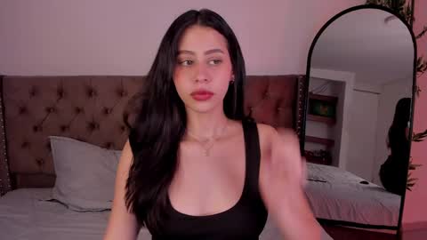 Snapshot of hannah_brady chatting on 02-25-25, 11:11 Hannah online show from 02-25-25, 11:11