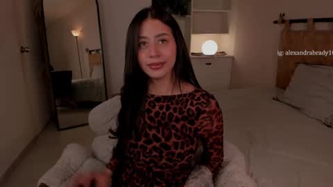 Snapshot of hannah_brady chatting on 10-02-25, 11:34 Hannah online show from 10-02-25, 11:34