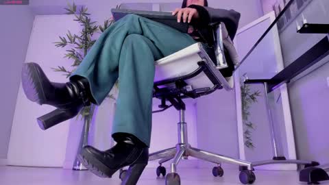 HANNAH HOWELL online show from 09-25-25, 09:35