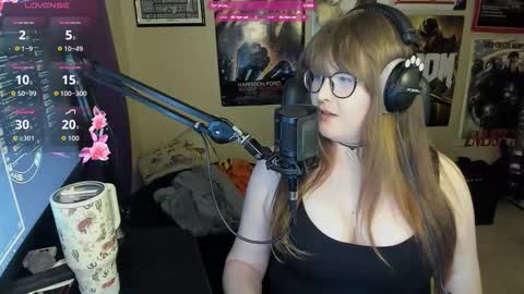 Snapshot of hannahcastle96 chatting on 01-12-26, 05:01 Hannah Castleaw online show from 01-12-26, 05:01