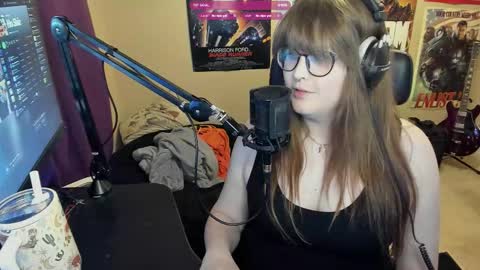 Snapshot of hannahcastle96 chatting on 01-15-26, 05:23 Hannah Castleaw online show from 01-15-26, 05:23