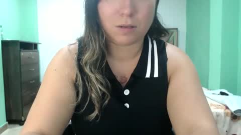 Snapshot of hannahevans2 chatting on 06-07-26, 01:10 hannahevans2 online show from 06-07-26, 01:10