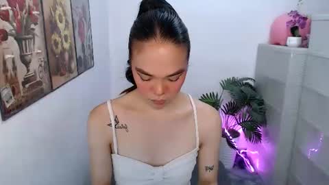 HANNAH online show from 05-06-26, 12:52