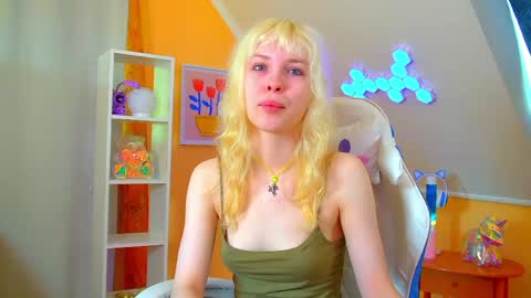 Snapshot of hannahhollis chatting on 06-03-26, 06:16 Hannah online show from 06-03-26, 06:16