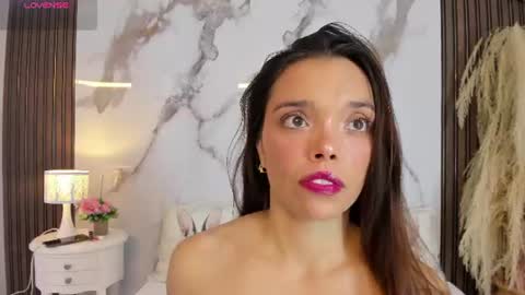 Hannahill69 online show from 07-22-26, 04:37