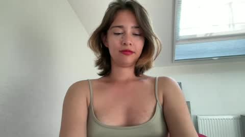 hannahinto online show from 07-09-26, 02:43