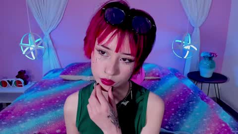 Snapshot of hannahpage chatting on 01-24-25, 12:20 Hannah online show from 01-24-25, 12:20