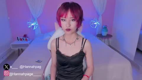 Snapshot of hannahpage chatting on 02-12-25, 12:12 Hannah online show from 02-12-25, 12:12