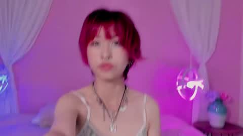 Snapshot of hannahpage chatting on 03-07-25, 12:01 Hannah online show from 03-07-25, 12:01