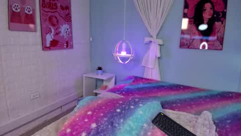 Snapshot of hannahpage chatting on 12-19-25, 12:23 Hannah online show from 12-19-25, 12:23