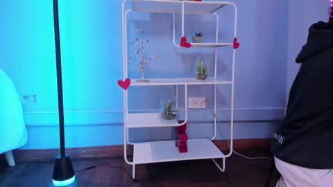 Snapshot of hannahpage chatting on 02-24-26, 12:25 Hannah online show from 02-24-26, 12:25