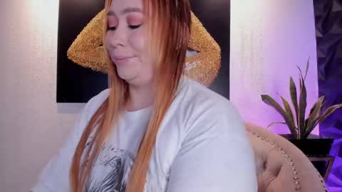 Snapshot of hannamartinn_ chatting on 10-27-25, 04:00 hannamartinn_ online show from 10-27-25, 04:00