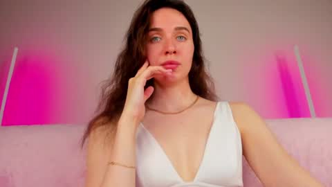 Hannavanilla online show from 07-30-26, 01:48