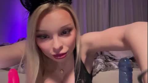 Snapshot of hannaxlovex chatting on 12-03-25, 05:11 FREE LIMITED online show from 12-03-25, 05:11