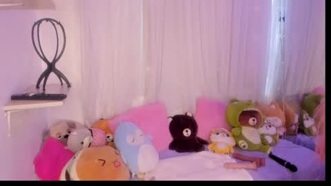 Snapshot of hannie_ws chatting on 02-14-25, 02:44 Hannie ws online show from 02-14-25, 02:44