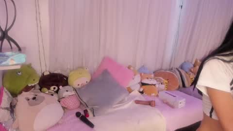 Snapshot of hannie_ws chatting on 02-20-25, 06:24 Hannie ws online show from 02-20-25, 06:24