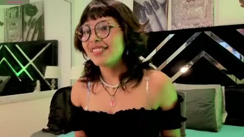 hannita_01 online show from 06-02-26, 01:13