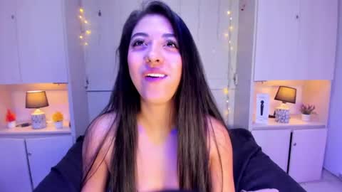 hannyk_ online show from 07-19-26, 04:22