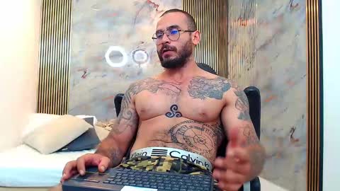 Snapshot of hanz_col chatting on 01-25-25, 04:34 hanz_col online show from 01-25-25, 04:34