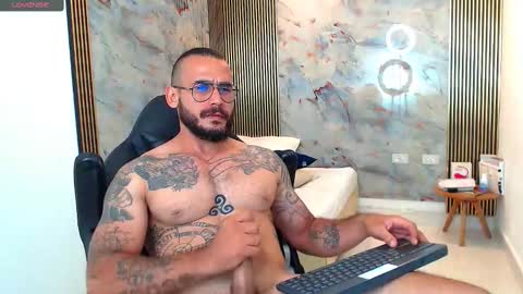 Snapshot of hanz_col chatting on 02-23-25, 11:25 hanz_col online show from 02-23-25, 11:25
