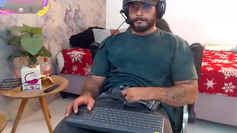Snapshot of hanz_col chatting on 10-09-25, 03:21 hanz_col online show from 10-09-25, 03:21