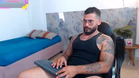 Snapshot of hanz_col chatting on 10-23-25, 06:06 hanz_col online show from 10-23-25, 06:06