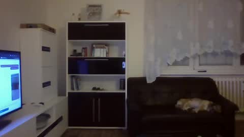 Snapshot of hanzik1954 chatting on 02-02-25, 06:31 hanzik1954 online show from 02-02-25, 06:31