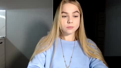 happy_fox_ online show from 12-11-24, 09:55