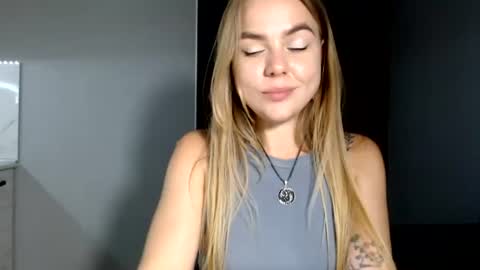 happy_fox_ online show from 07-21-26, 11:07