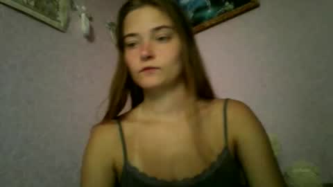 Snapshot of happyemily18 chatting on 10-29-25, 11:56 happyemily online show from 10-29-25, 11:56